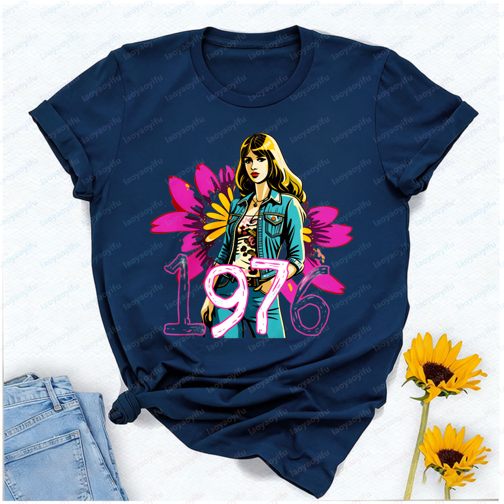 T-shirt rétro Groovy Girl 1976 - Women'S Fashion In The 70S avis et prix